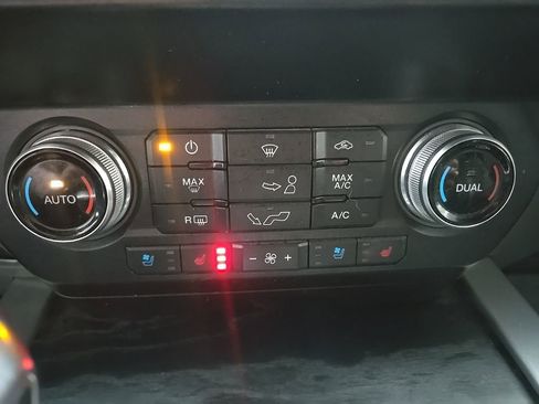 Used 2020 Ford F150 Platinum w/ Equipment Group 701A Luxury AWD/4WD image 76