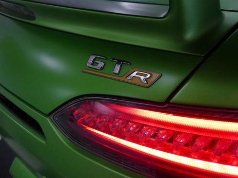 Used 2018 Mercedes-Benz AMG GT R image 31