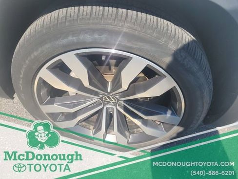 Used 2022 Volkswagen Atlas SEL Premium image 27