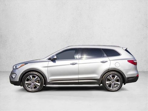 Used 2014 Hyundai Santa Fe GLS image 8