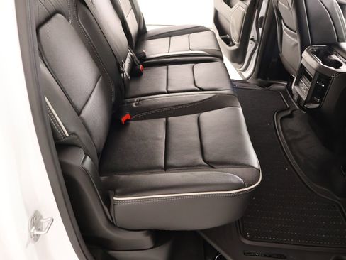 Used 2025 RAM 1500 Limited AWD/4WD image 15