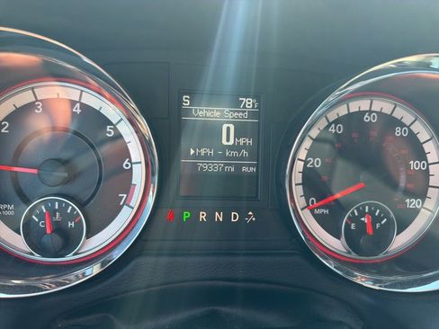 Used 2019 Dodge Grand Caravan SXT w/ Driver Convenience Group image 15