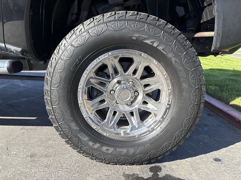 Used 2008 Nissan Titan SE image 14