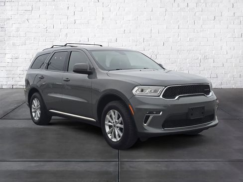 Used 2021 Dodge Durango SXT image 2