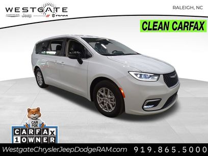 Used 2024 Chrysler Pacifica Touring-L