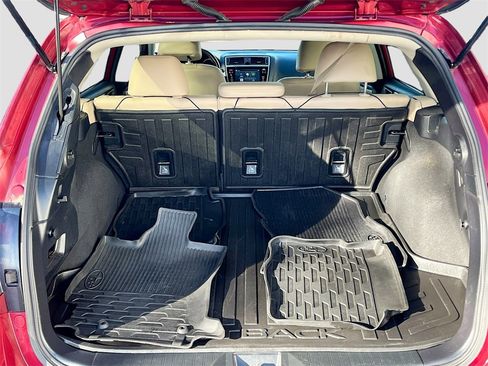 Used 2018 Subaru Outback 2.5i Limited w/ Popular Package #2 image 27