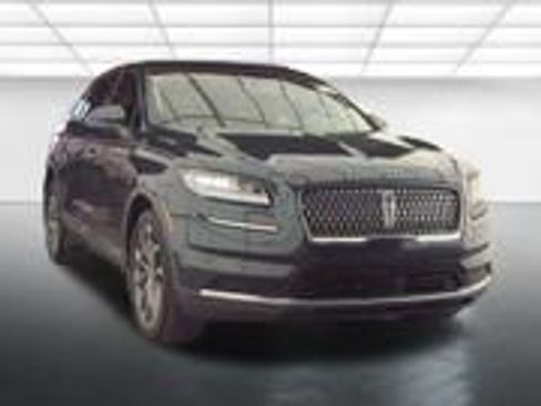 Used 2022 Lincoln Nautilus Reserve AWD/4WD image 13