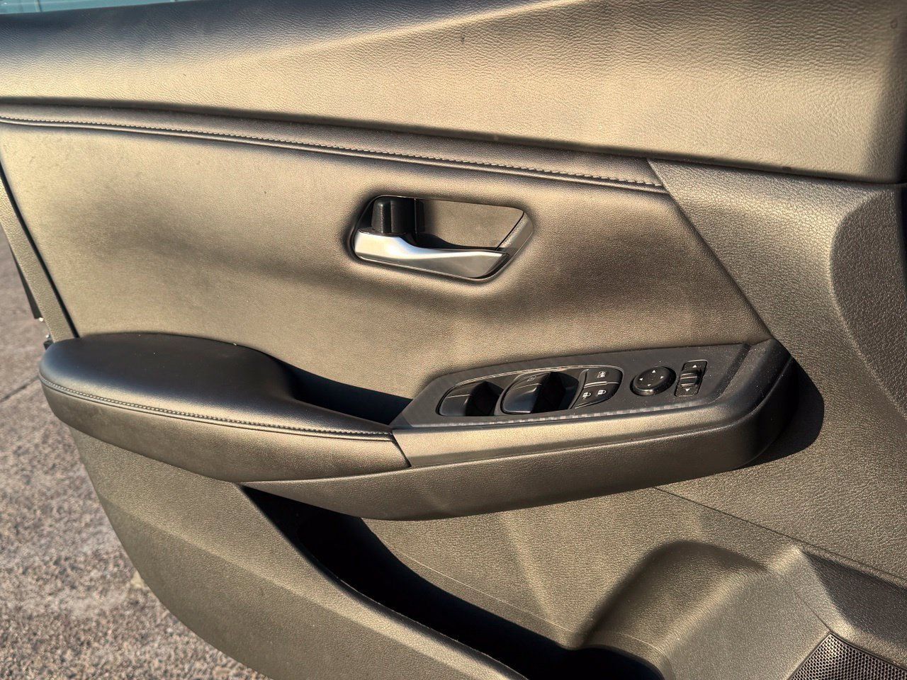 Certified 2024 Nissan Sentra SV FWD image 18