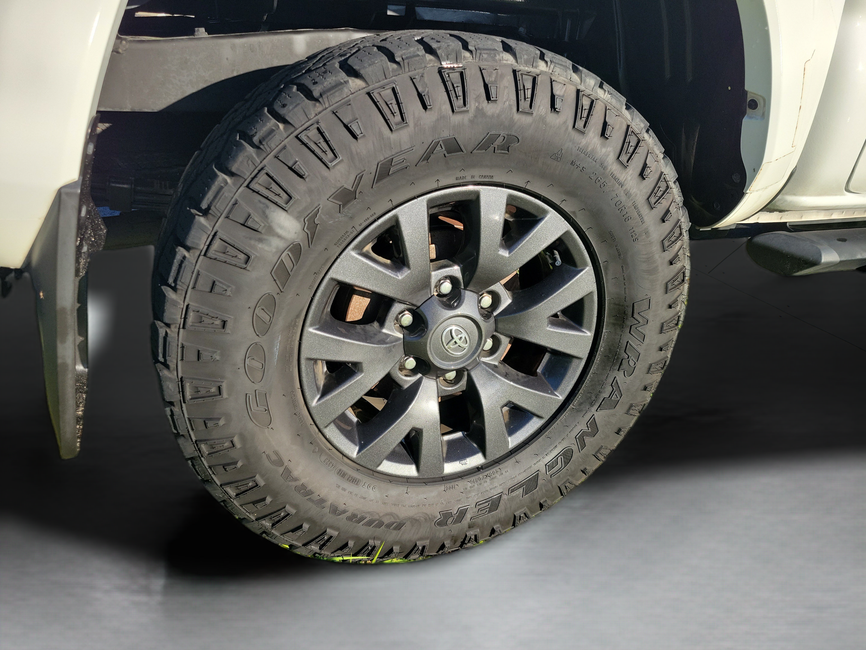 Used 2023 Toyota Tacoma SR5 RWD image 19