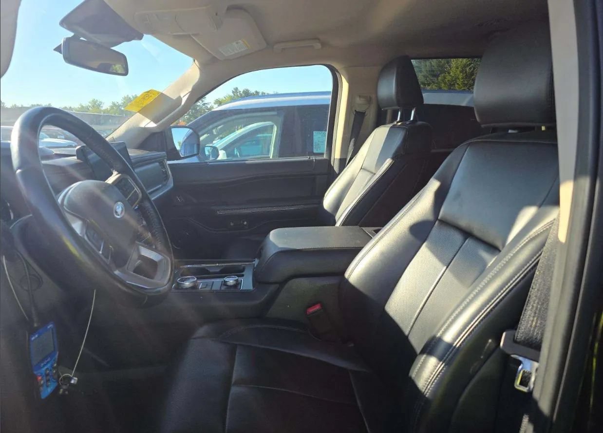 Used 2024 Ford Expedition Max XLT AWD/4WD image 51