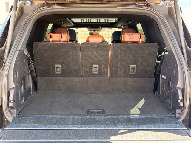 Used 2025 Lincoln Navigator Reserve AWD/4WD image 18