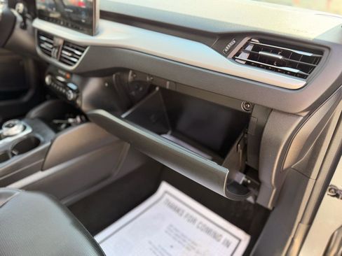 Used 2024 Ford Escape Platinum image 31