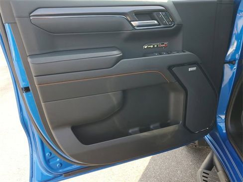 Used 2024 GMC Sierra 1500 AT4 w/ AT4 Preferred Package image 8