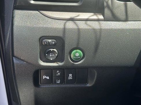 Used 2023 Honda Passport EX-L image 16