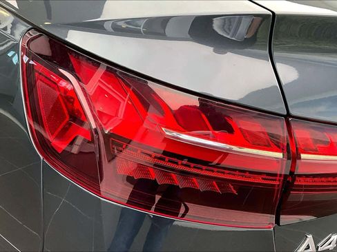 Used 2022 Audi A4 2.0T Premium w/ Convenience Package image 27