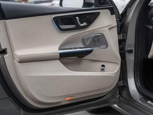 Used 2023 Mercedes-Benz C 300 4MATIC Sedan image 35