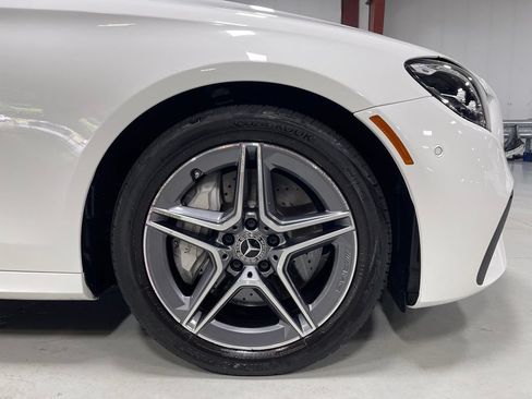 Used 2023 Mercedes-Benz E 350 4MATIC Sedan image 16