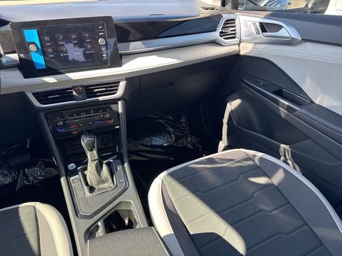 New 2026 Volkswagen Taos SE FWD image 14