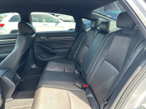 Used 2019 Honda Accord Sport image 10