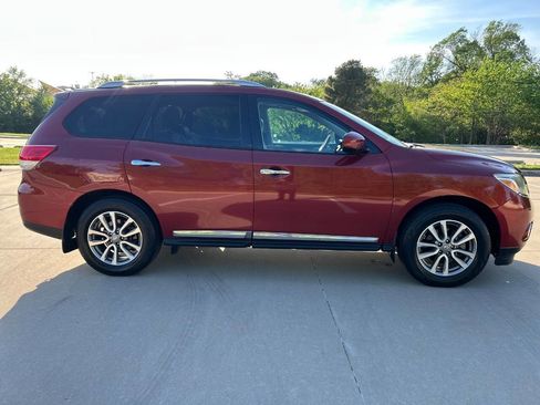 Used 2014 Nissan Pathfinder SL w/ SL Premium Package image 5
