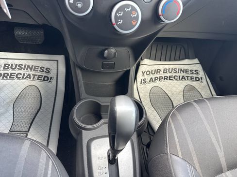 Used 2014 Chevrolet Spark LS image 28