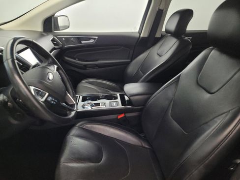 Used 2019 Ford Edge Titanium w/ Equipment Group 301A image 17