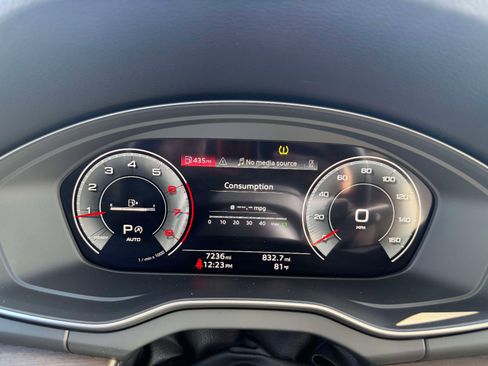 Used 2025 Audi Q5 2.0T Premium image 11