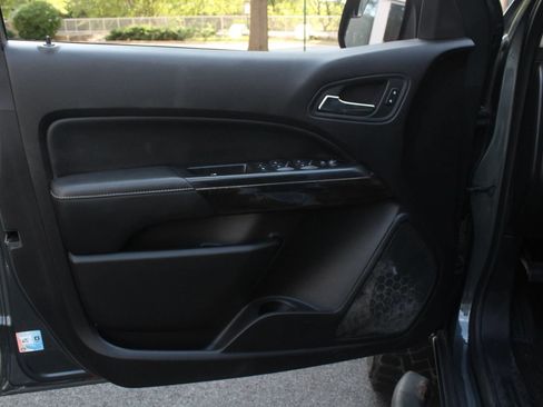 Used 2017 GMC Canyon SLT AWD/4WD image 15