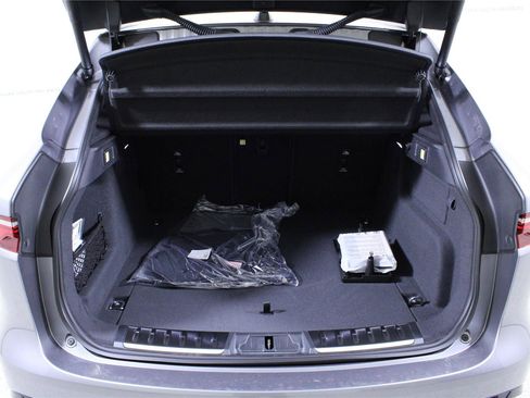 New 2026 Jaguar F-PACE R-Dynamic S AWD/4WD image 9