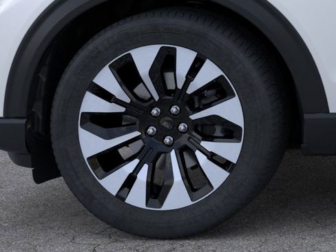 New 2026 Ford Explorer Platinum w/ LUX Leather Package image 19