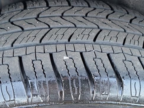 Used 2020 Audi Q3 2.0T Premium image 25