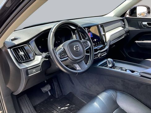 Used 2024 Volvo XC60 B5 Core AWD/4WD image 18