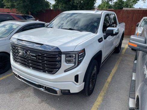 Used 2022 GMC Sierra 1500 Denali Ultimate AWD/4WD image 2