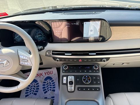 Used 2024 Hyundai Palisade Limited image 18