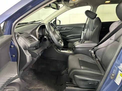 Used 2023 Subaru Ascent Premium w/ Convenience Package image 11