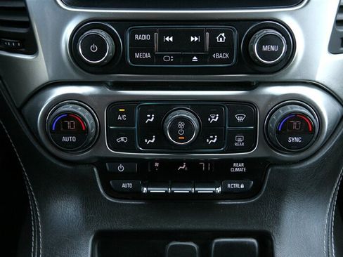 Used 2020 Chevrolet Suburban LS RWD image 26
