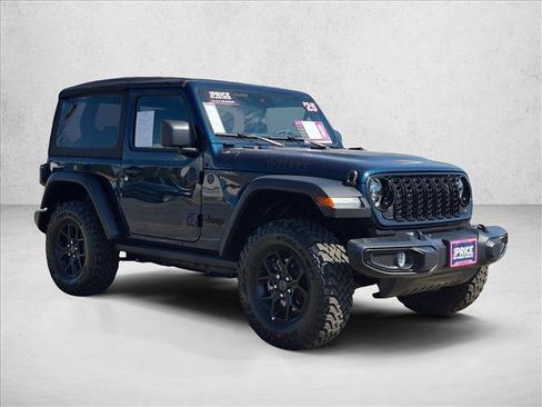 Used 2025 Jeep Wrangler Sport AWD/4WD image 3