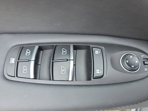 Certified 2025 INFINITI QX50 Pure image 27