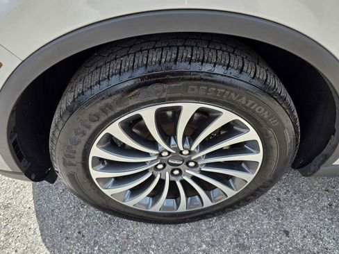 Used 2022 Lincoln Aviator Reserve RWD image 10