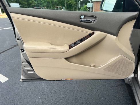 Used 2011 Nissan Altima 2.5 SL w/ 2.5SL Pkg image 10