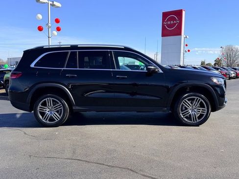 Used 2024 Mercedes-Benz GLS 450 4MATIC image 2