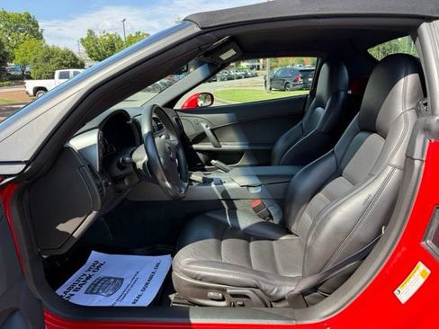 Used 2007 Chevrolet Corvette Convertible w/ Preferred Equipment Group RWD image 13