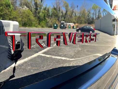 Used 2021 Chevrolet Traverse Premier w/ Redline Edition FWD image 8
