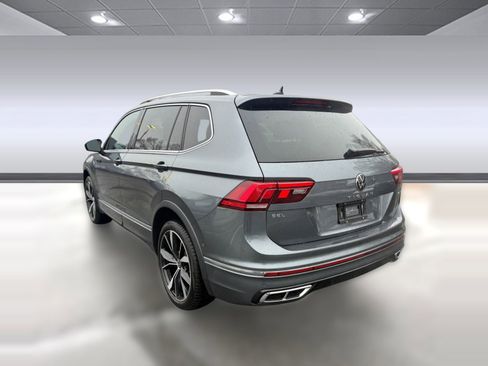 Used 2024 Volkswagen Tiguan SEL R-Line image 3