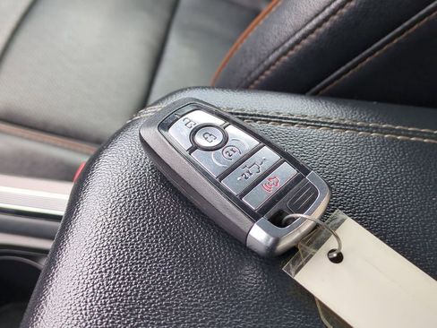 Certified 2025 Ford F350 Lariat w/ Black Appearance Package image 75