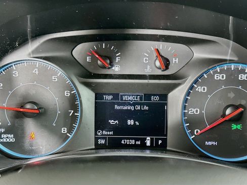 Used 2021 Chevrolet Equinox LS w/ LS Convenience Package FWD image 18