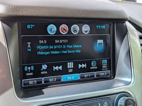 Used 2019 Chevrolet Suburban LT AWD/4WD image 21