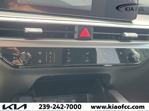 New 2026 Kia Sorento LX FWD image 25