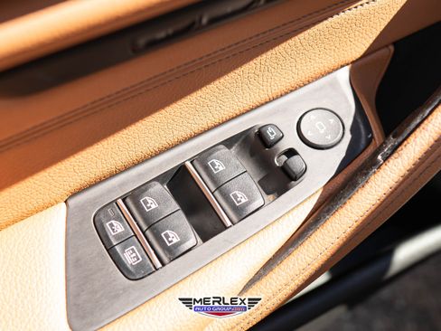 Used 2019 BMW 540i w/ M Sport Package image 42