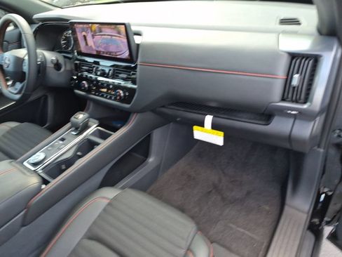 New 2026 Nissan Pathfinder Rock Creek w/ Rock Creek Premium Package AWD/4WD image 30